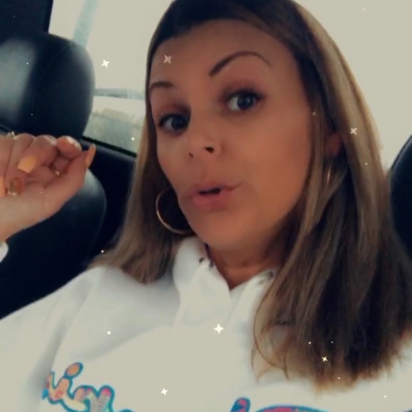 Toni - Picture 4 of 16